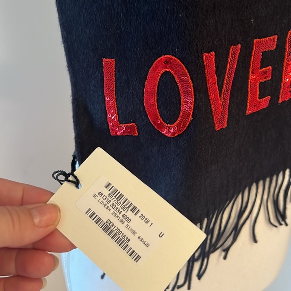 GUCCI NWT Navy LOVED SCARF Cashmere 72”x9.5” - Picture 5 of 9